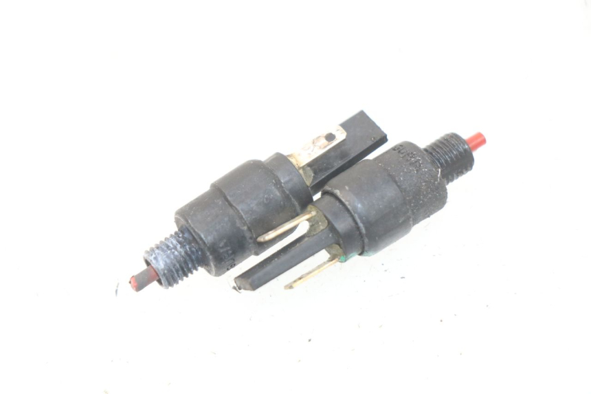 photo de INTERRUPTOR DE LUZ DE FREIO PIAGGIO LIBERTY IGET 4T 50 (2015 - 2020) - Vista principal