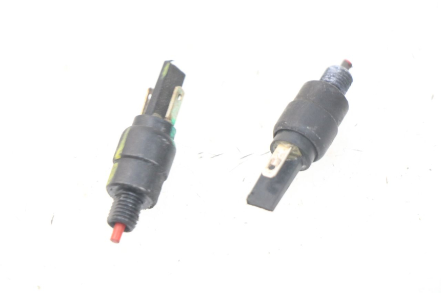 photo de INTERRUPTOR DE LUZ DE FREIO PIAGGIO LIBERTY IGET 4T 50 (2015 - 2020) - Detalhe da peça