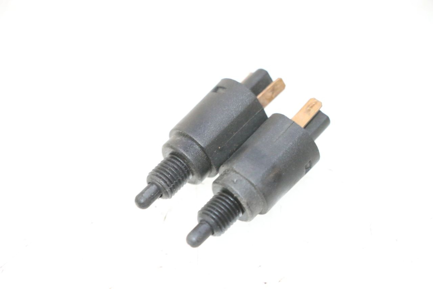 photo de INTERRUPTOR DE LUZ DE FREIO PIAGGIO LIBERTY IGET 4T 50 (2015 - 2020) - Vista principal
