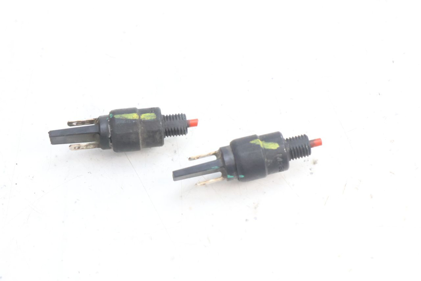 photo de INTERRUPTOR DE LUZ DE FREIO PIAGGIO LIBERTY IGET 4T 50 (2021 - 2025) - Detalhe da peça