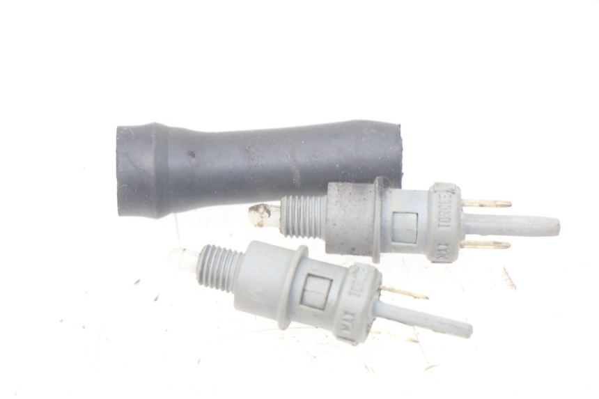 photo de INTERRUPTOR DE LUZ DE FREIO PEUGEOT LUDIX 50 (2005 - 2007) - Vista principal