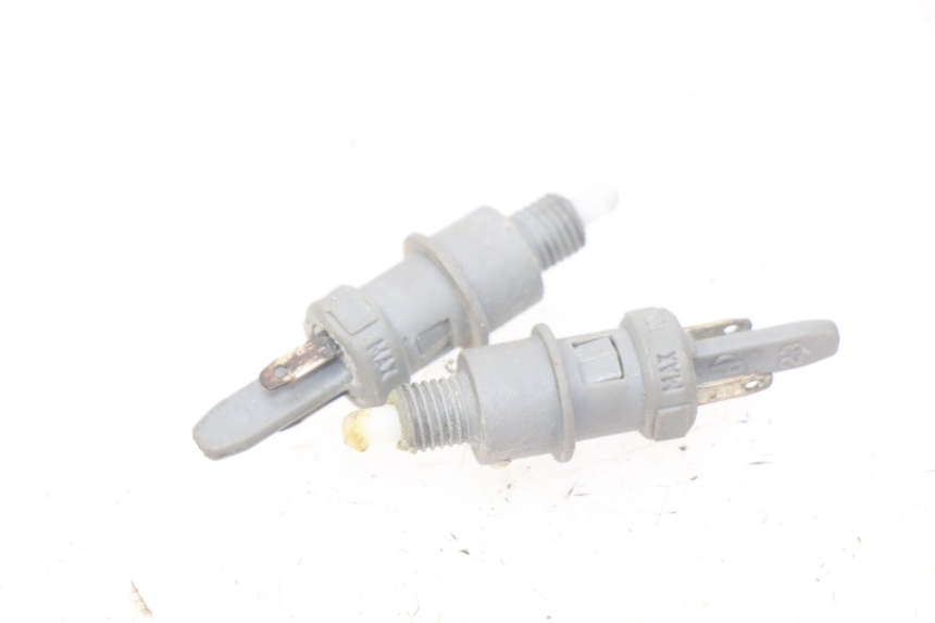photo de INTERRUPTOR DE LUZ DE FREIO PEUGEOT LUDIX 50 (2005 - 2007) - Vista principal