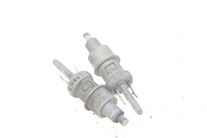 photo de INTERRUPTOR DE LUZ DE FREIO PEUGEOT LUDIX 50 (2008 - 2017) - Vista principal