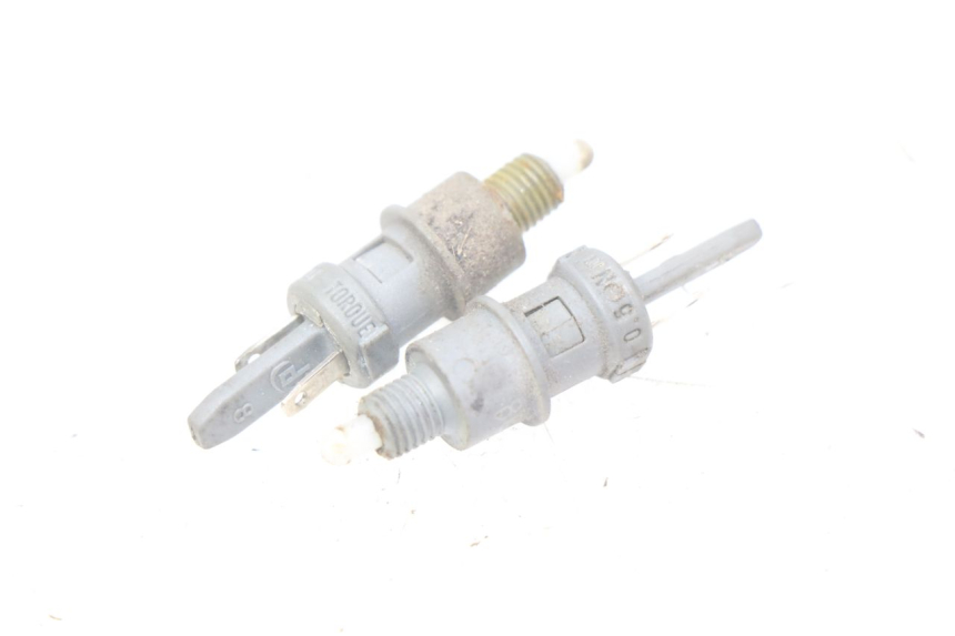 photo de INTERRUPTOR DE LUZ DE FREIO PEUGEOT LUDIX 50 (2008 - 2017) - Vista principal