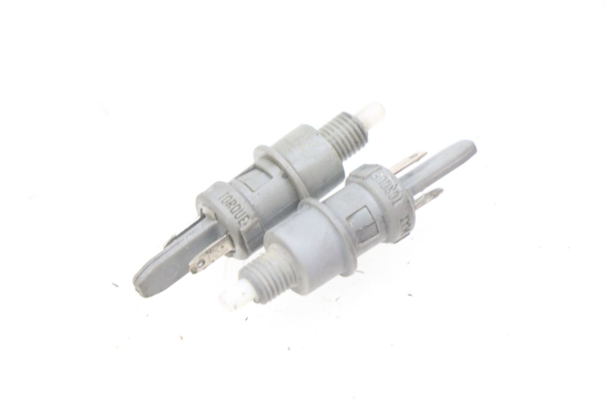 photo de INTERRUPTOR DE LUZ DE FREIO PEUGEOT LUDIX 50 (2008 - 2017) - Vista principal