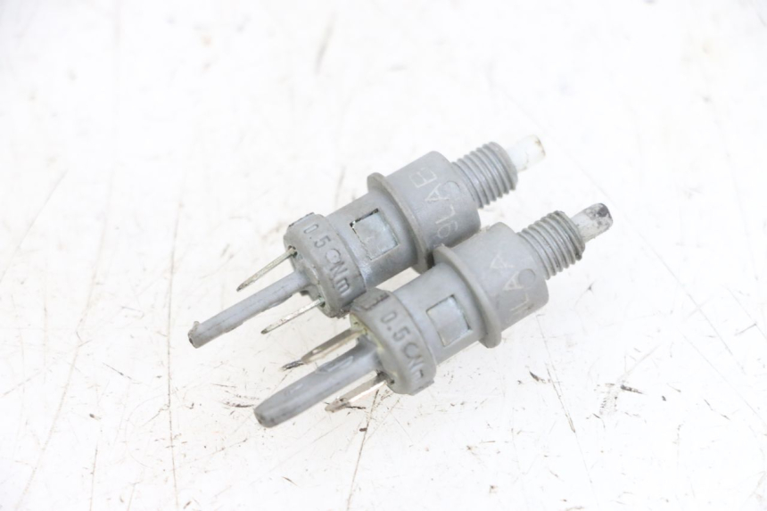 photo de INTERRUPTOR DE LUZ DE FREIO PEUGEOT LUDIX 50 (2008 - 2017) - Vista principal