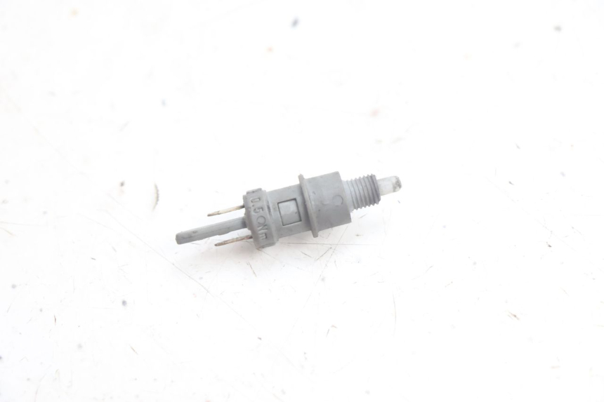 photo de INTERRUPTOR DE LUZ DE FREIO PEUGEOT LUDIX PRO 2T 50 (2010 - 2017) - Detalhe da peça