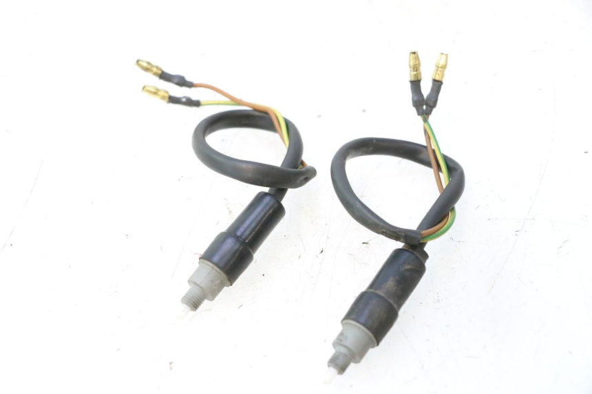 photo de INTERRUPTOR DE LUZ DE FREIO MBK MACH G AC 50 (2002 - 2014) - Vista principal