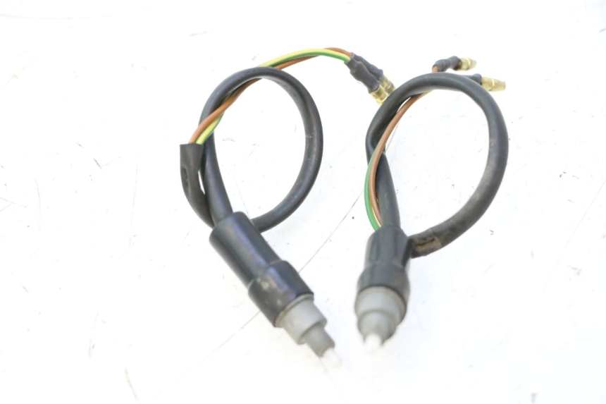 photo de INTERRUPTOR DE LUZ DE FREIO MBK MACH G AC 50 (2002 - 2014) - Detalhe da peça