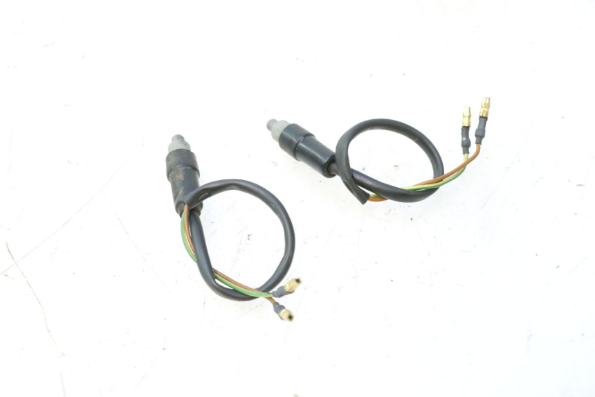 photo de INTERRUPTOR DE LUZ DE FREIO MBK MACH G AC 50 (2002 - 2014) - Zoom do estado de desgaste