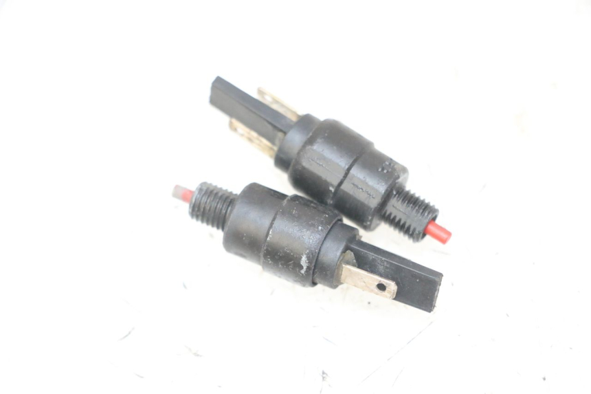 photo de INTERRUPTOR DE LUZ DE FREIO PIAGGIO MP3 LT 300 (2010 - 2016) - Vista principal