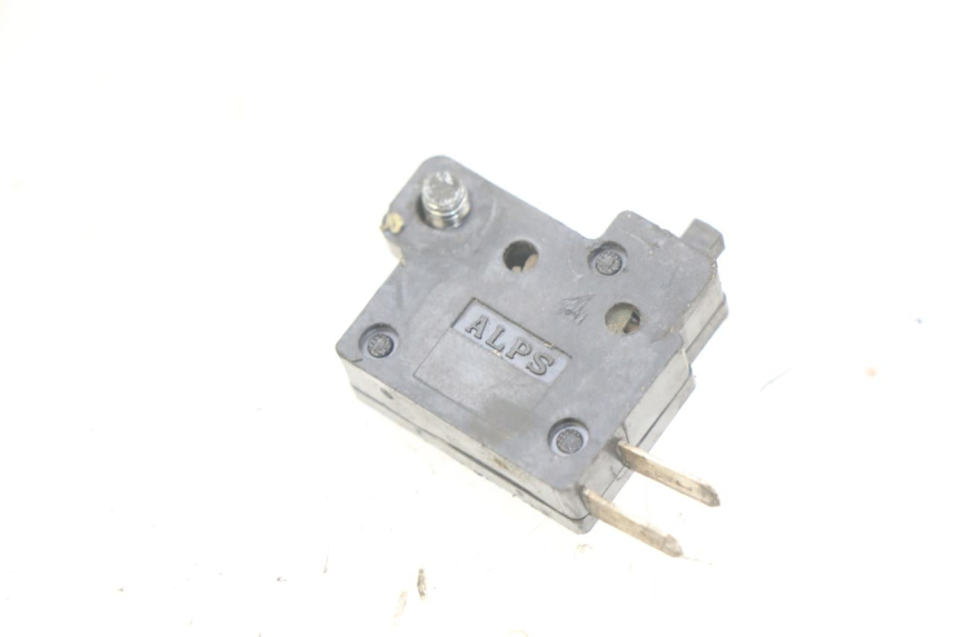 photo de INTERRUPTOR DE LUZ DE FREIO HONDA NHX LEAD 110 (2008 - 2010) - Zoom do estado de desgaste