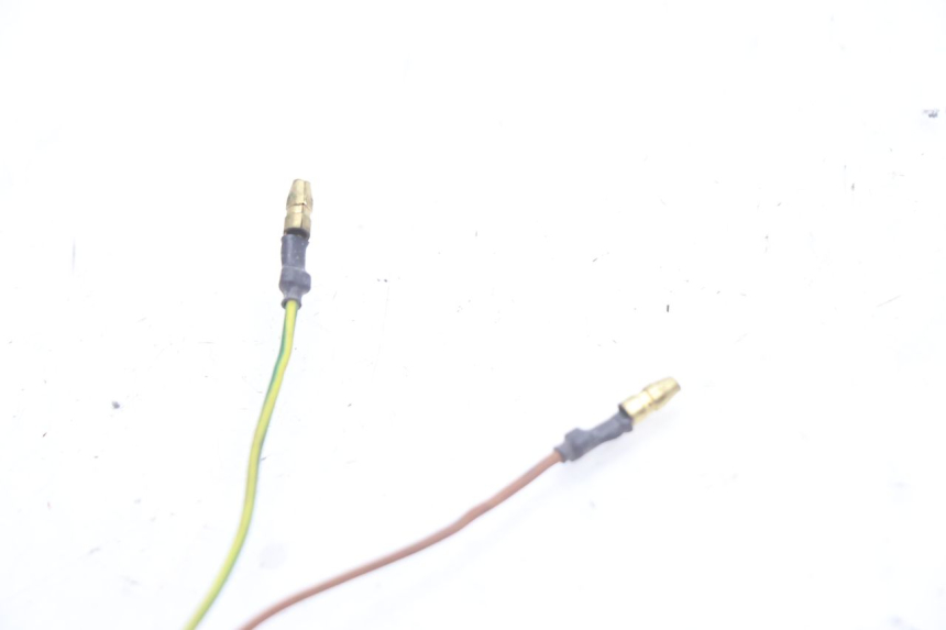 photo de INTERRUPTOR DE LUZ DE FREIO MBK NITRO 50 (2004 - 2008) - Outro ângulo de visão