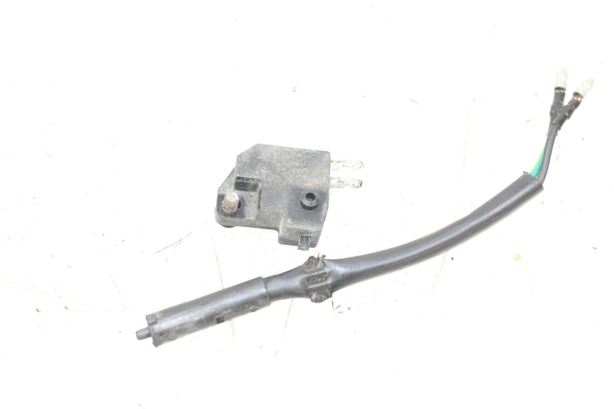 photo de INTERRUPTOR DE LUZ DE FREIO SYM ORBIT 2 4T 50 (2008 - 2017) - Zoom do estado de desgaste