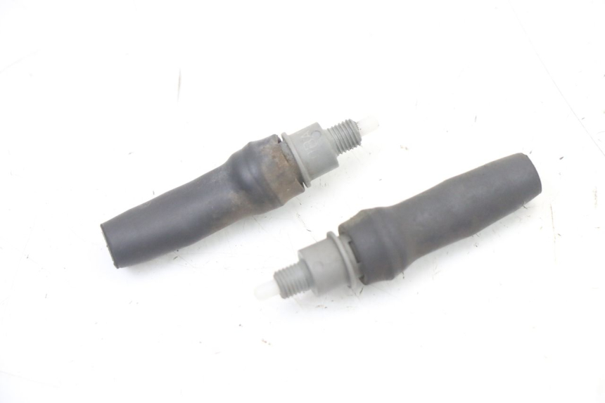 photo de INTERRUPTOR DE LUZ DE FREIO PEUGEOT TREKKER TKR 50 (2005 - 2014) - Detalhe da peça