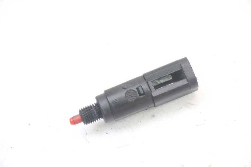 photo de INTERRUPTOR DE LUZ DE FREIO PIAGGIO VESPA S 2T 50 (2007 - 2014) - Vista principal