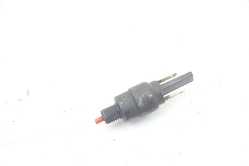 photo de INTERRUPTOR DE LUZ DE FREIO PIAGGIO ZIP 4T 50 (2018 - 2020) - Vista principal