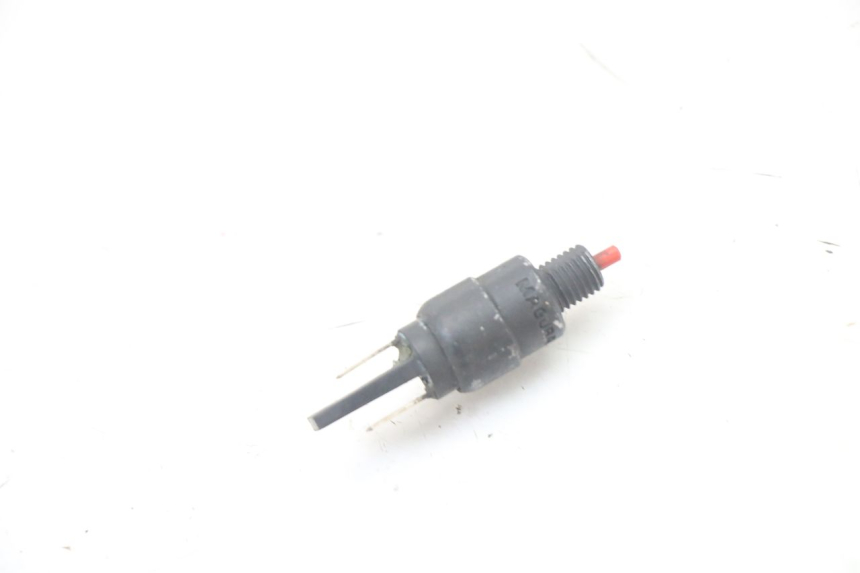 photo de INTERRUPTOR DE LUZ DE FREIO PIAGGIO ZIP 4T 50 (2018 - 2020) - Detalhe da peça