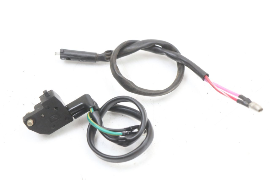 photo de INTERRUPTOR DE LUZ DE FREIO TNT MOTOR ROMA 10' 4T 50 (2019 - 2022) - Zoom do estado de desgaste