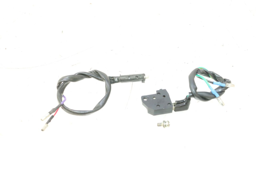 photo de INTERRUPTOR DE LUZ DE FREIO TNT MOTOR ROMA 12' 2T 50 (2007 - 2018) - Vista principal