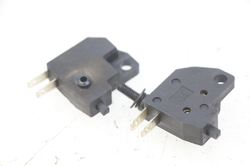 photo de INTERRUPTOR DE LUZ DE FREIO LVNENG S5 1 (2019 - 2023) - Detalhe da peça