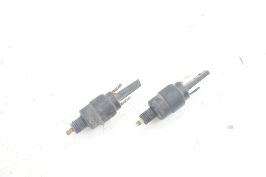 photo de INTERRUPTOR DE LUZ DE FREIO APRILIA SCARABEO GT 125 (1999 - 2007) - Vista principal