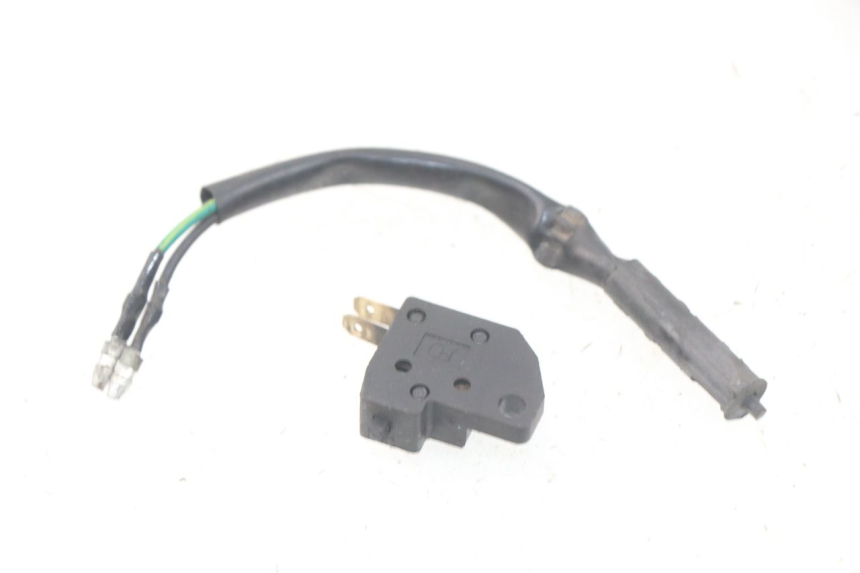 photo de INTERRUPTOR DE LUZ DE FREIO SYM SYMPHONY 50 (2009 - 2015) - Detalhe da peça