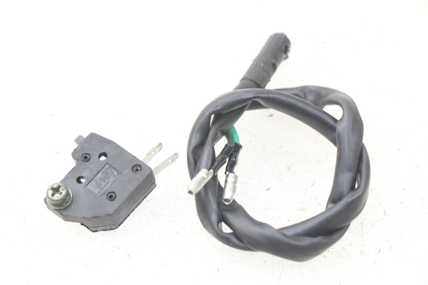 photo de INTERRUPTOR DE LUZ DE FREIO BAOTIAN TRAVEL SPIRIT 50 (2010 - 2012) - Vista principal