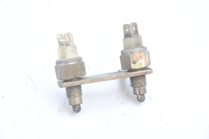 photo de INTERRUPTOR DA LUZ DE FREIO BOOM TRIKE FUN 500 (2004 - 2010) - Vista principal