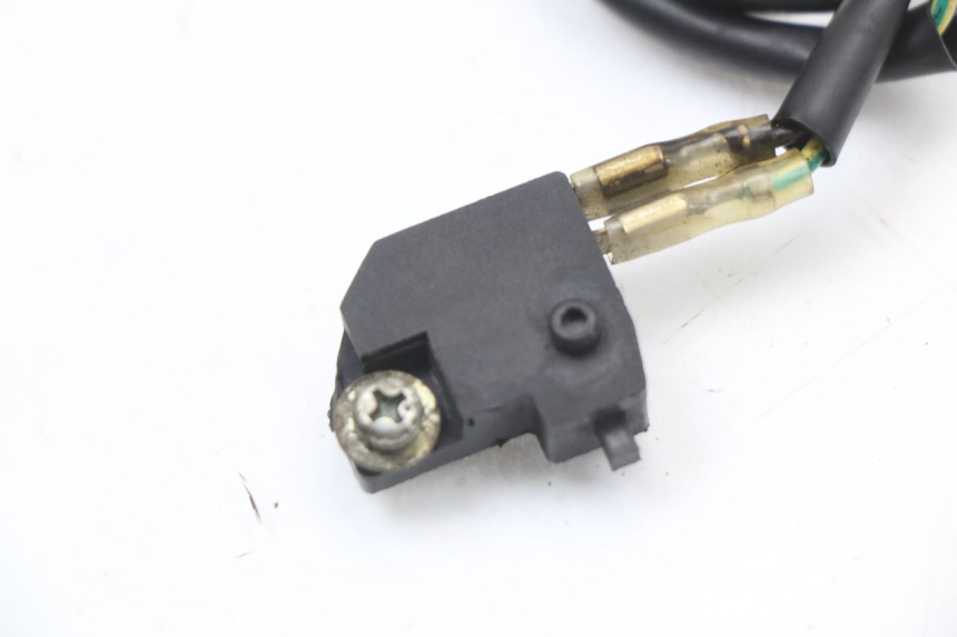 photo de INTERRUPTOR DE LUZ DE FREIO PEUGEOT V-CLIC VCLIC 50 (2007 - 2013) - Zoom do estado de desgaste
