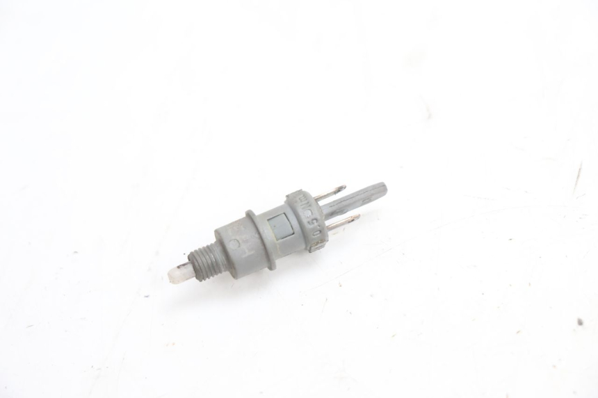 photo de INTERRUPTOR DE LUZ DE FREIO PEUGEOT VIVACITY 50 (1998 - 2003) - Vista principal