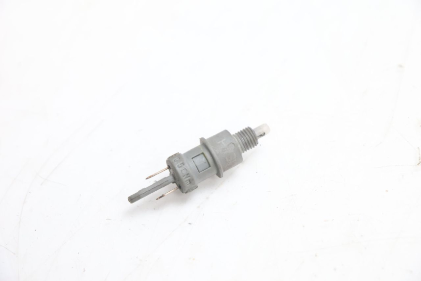 photo de INTERRUPTOR DE LUZ DE FREIO PEUGEOT VIVACITY 50 (1998 - 2003) - Detalhe da peça