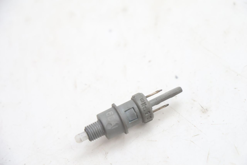 photo de INTERRUPTOR DE LUZ DE FREIO PEUGEOT VIVACITY 50 (2004 - 2009) - Vista principal