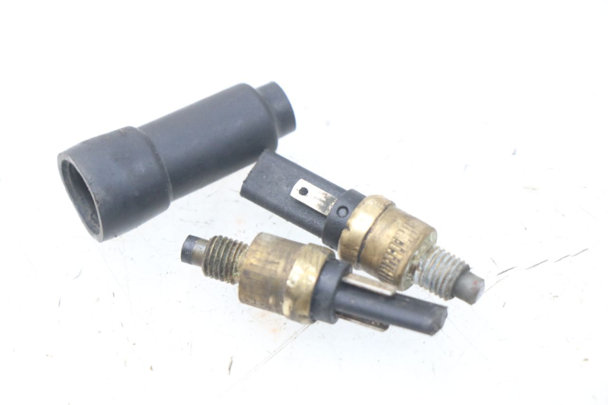 photo de INTERRUPTOR DE LUZ DE FREIO PEUGEOT VIVACITY 100 (1999 - 2008) - Vista principal