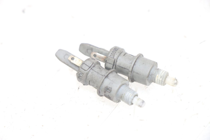 photo de INTERRUPTOR DE LUZ DE FREIO PIAGGIO X9 125 (2000 - 2003) - Vista principal