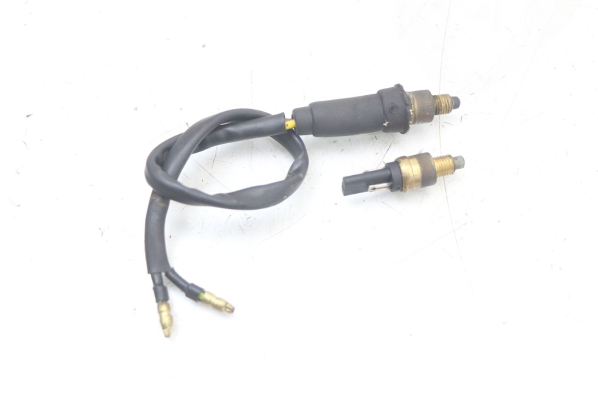 photo de INTERRUPTOR DE LUZ DE FREIO YAMAHA BW'S NG NEXT GENERATION 50 (1996 - 2003) - Ampliação técnica