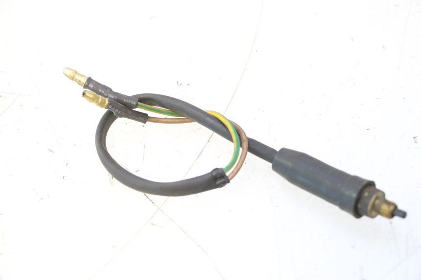 photo de INTERRUPTOR DE LUZ DE FREIO YAMAHA YP MAJESTY 125 (2007 - 2010) - Detalhe da peça