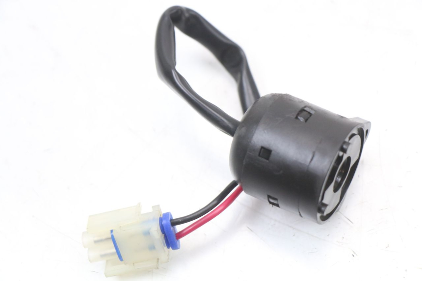 photo de INTERRUPTOR DE IGNIÇÃO E-MAX 80L 1 (2011 - 2014) - Zoom do estado de desgaste