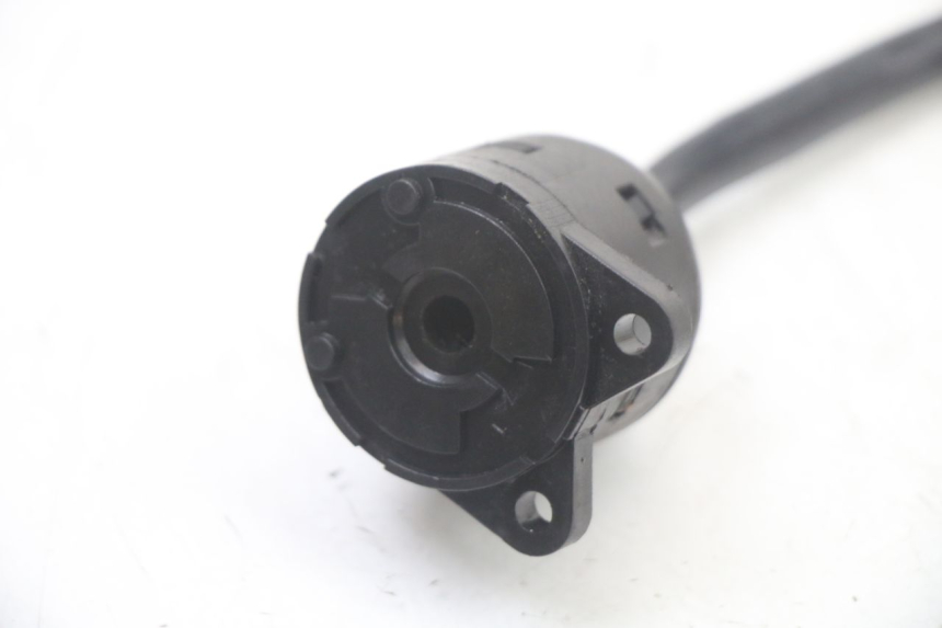 photo de INTERRUPTOR DE IGNIÇÃO YAMAHA AEROX 50 (1997 - 2006) - Zoom do estado de desgaste