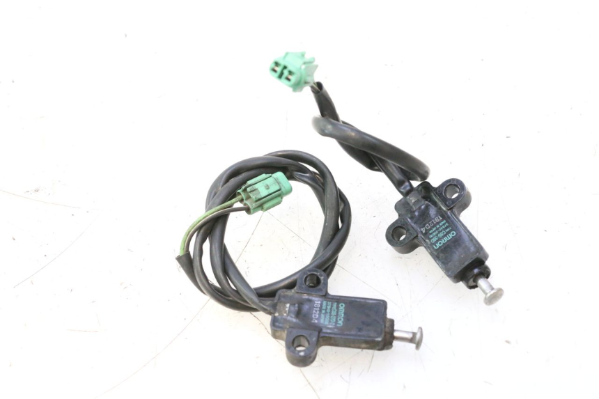 photo de CORTA-CIRCUITO DO DESCANSO LATERAL SUZUKI BURGMAN EXECUTIVE ABS 650 (2006 - 2012) - Pontos de fixação