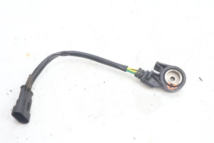 photo de CORTA-CIRCUITO DO DESCANSO LATERAL PEUGEOT CITYSTAR 125 (2011 - 2017) - Ampliação técnica