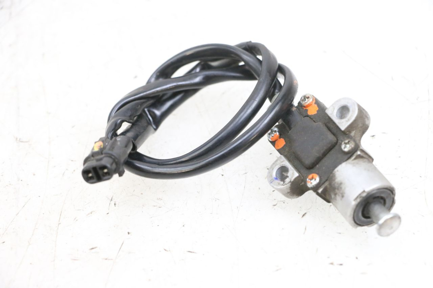 photo de CORTA-CIRCUITO DO DESCANSO LATERAL MBK FLIPPER 115 (2013 - 2017) - Detalhe da peça