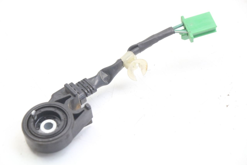 photo de CORTA-CIRCUITO DO DESCANSO LATERAL HONDA FORZA 125 (2015 - 2016) - Detalhe da peça