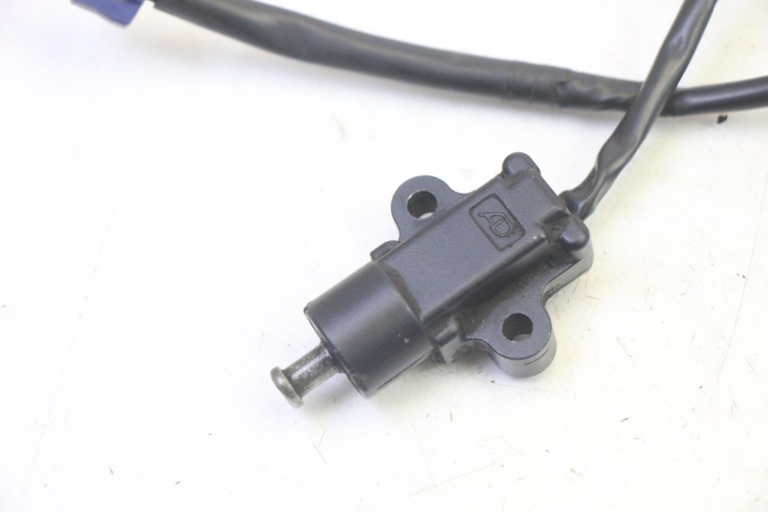 photo de CORTA-CIRCUITO DO DESCANSO LATERAL YAMAHA FZ6 N FAZER 600 (2004 - 2006) - Detalhe da peça