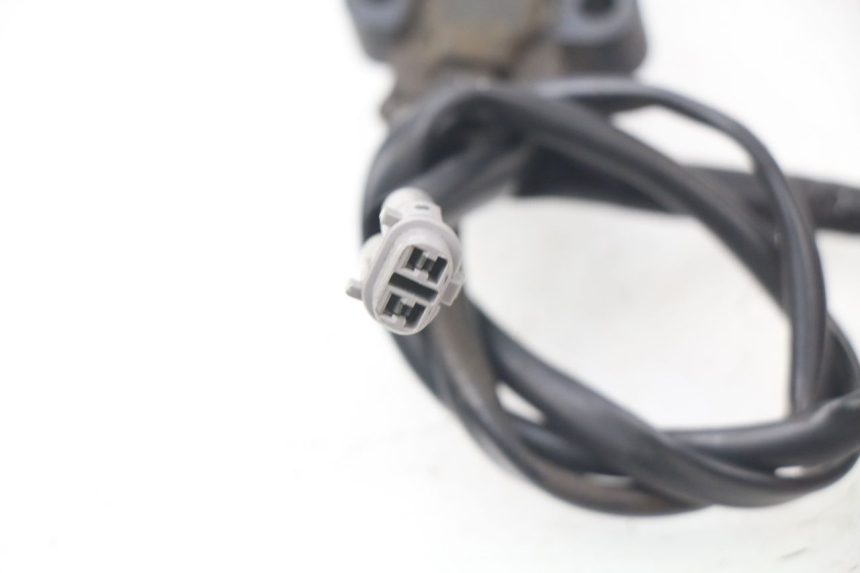 photo de CORTA-CIRCUITO DO DESCANSO LATERAL YAMAHA FZ8 800 (2010 - 2016) - Detalhe da peça