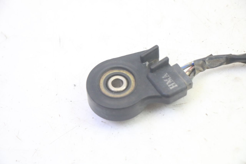 photo de CORTA-CIRCUITO DO DESCANSO LATERAL SYM GTS EVO 125 (2009 - 2013) - Detalhe da peça