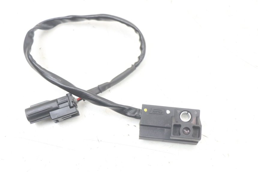 photo de CORTA-CIRCUITO DO DESCANSO LATERAL ROYAL ENFIELD CONTINENTAL GT 650 (2019 - 2024) - Vista principal