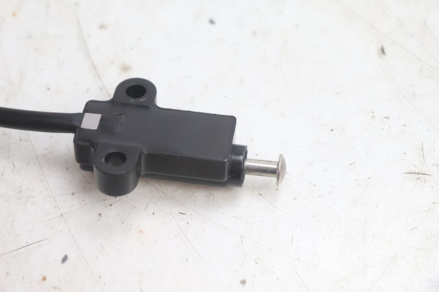 photo de CORTA-CIRCUITO DO DESCANSO LATERAL PEUGEOT SATELIS 125 (2013 - 2018) - Outro ângulo de visão