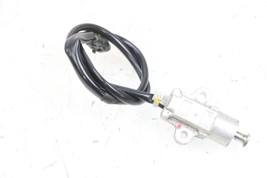 photo de CORTA-CIRCUITO DO DESCANSO LATERAL YAMAHA TRICITY 300 (2020 - 2024) - Detalhe da peça