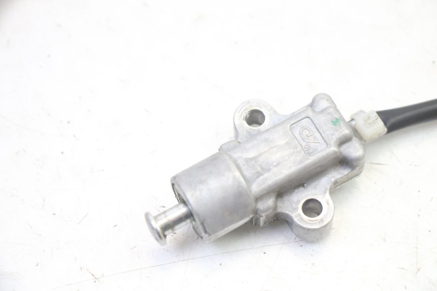 photo de CORTA-CIRCUITO DO DESCANSO LATERAL YAMAHA XMAX X-MAX 125 (2021 - 2025) - Zoom do estado de desgaste